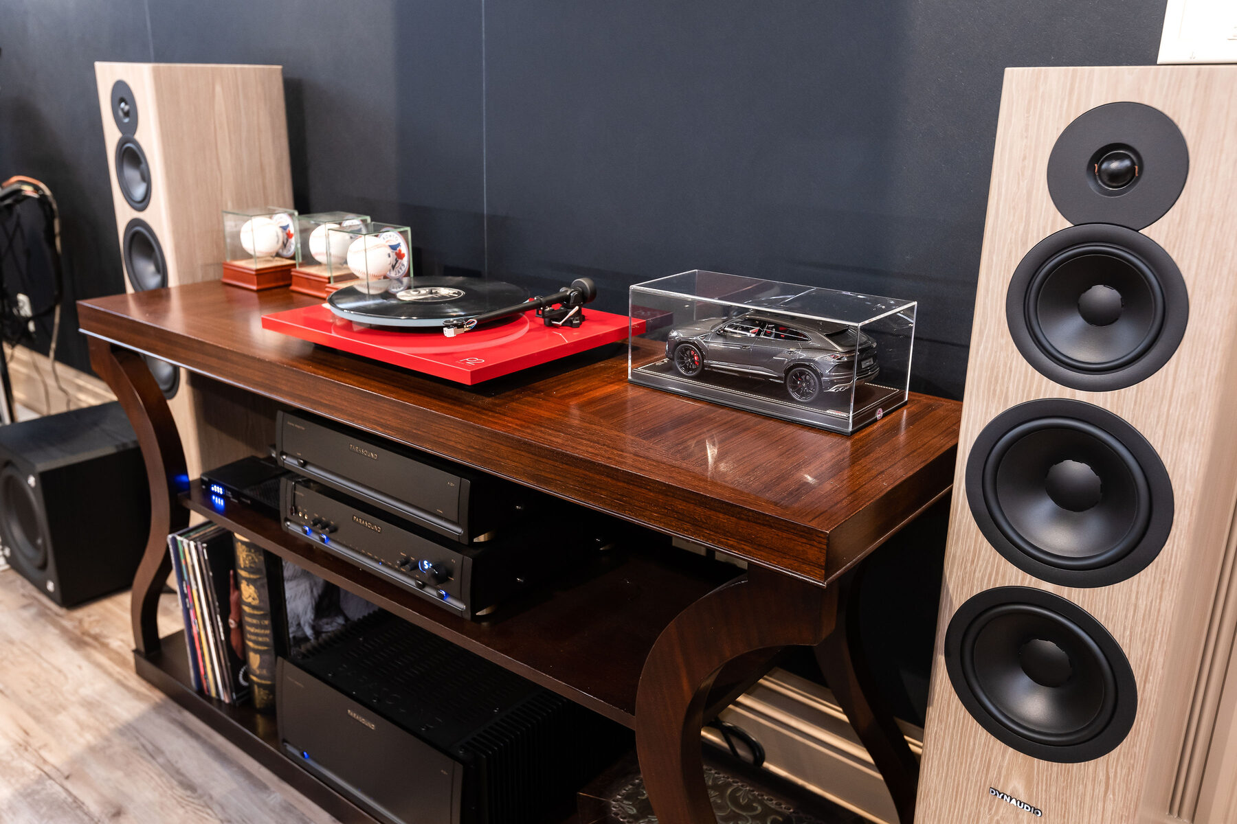 Analog console with turntable